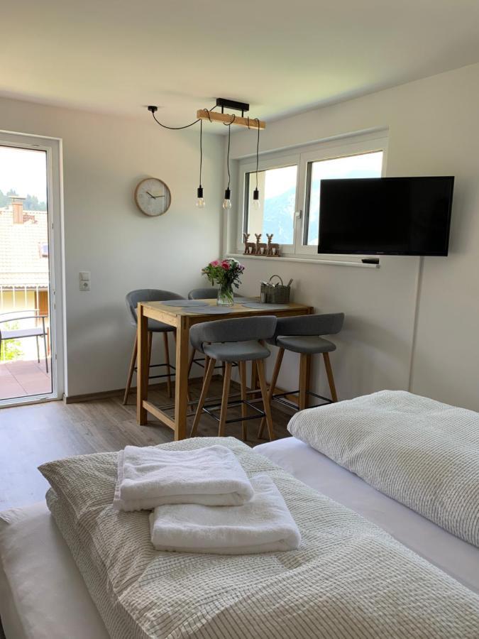 Bellevue Apartment *